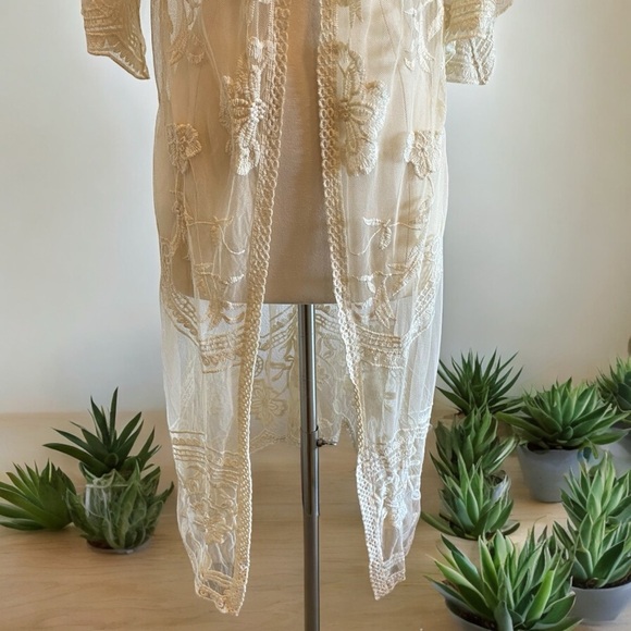 SOLD Boho Open Front Lace Kimono Semi Sheer - Picture 9 of 11
